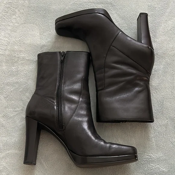 EUC Black Boots - Picture 3 of 3